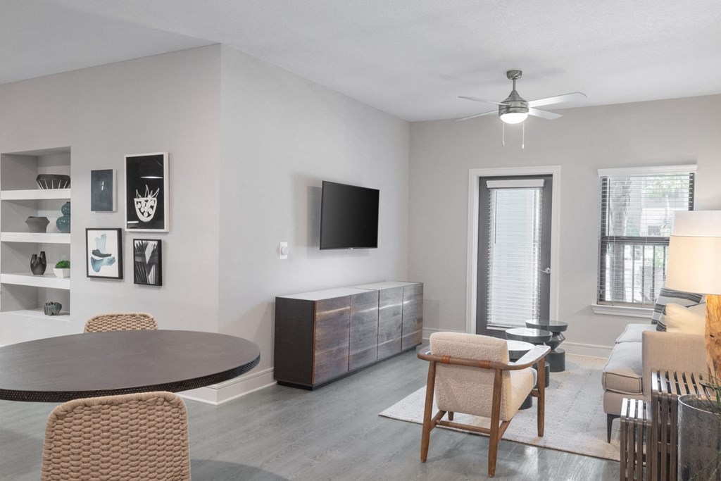 Cue Luxury Living Apartments, 13504 Citicards Way, Jacksonville, FL